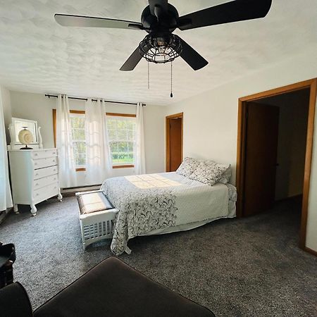 Breezeway Bay - Waterfront Full House Wisconsin Dells Exterior foto